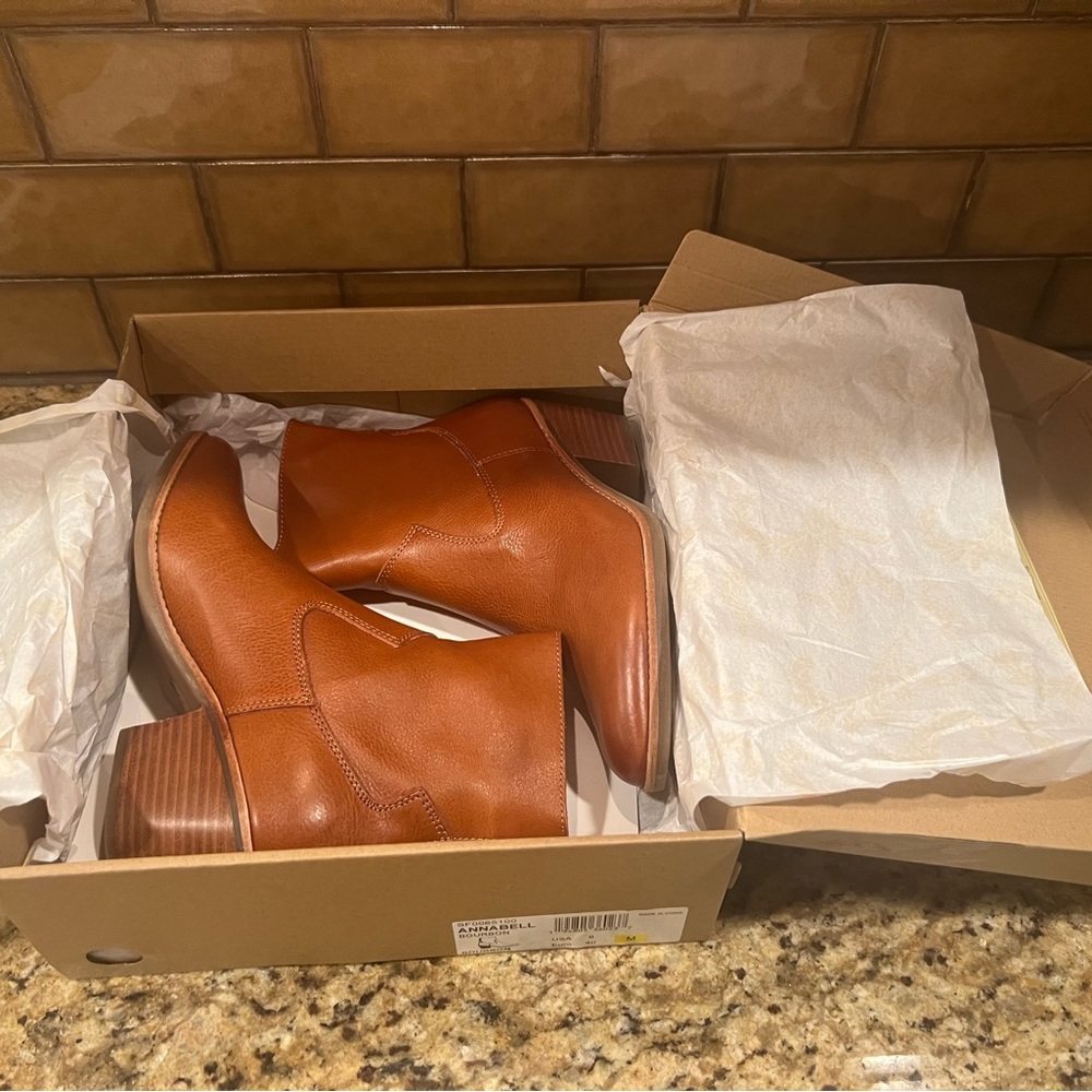 Sofft Women's Ankle Boots in Brown - Picture 5 of 9